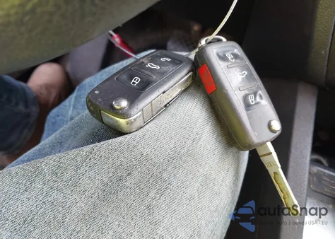 2014 Volkswagen Jetta 2.0L S z USA, uszkodzony, nr VIN 3VW2K7AJ9EM357634